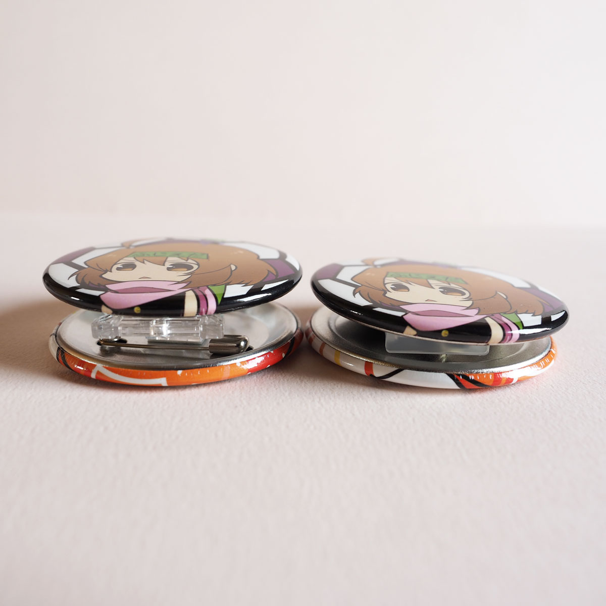 缶バッジスタンドスリム