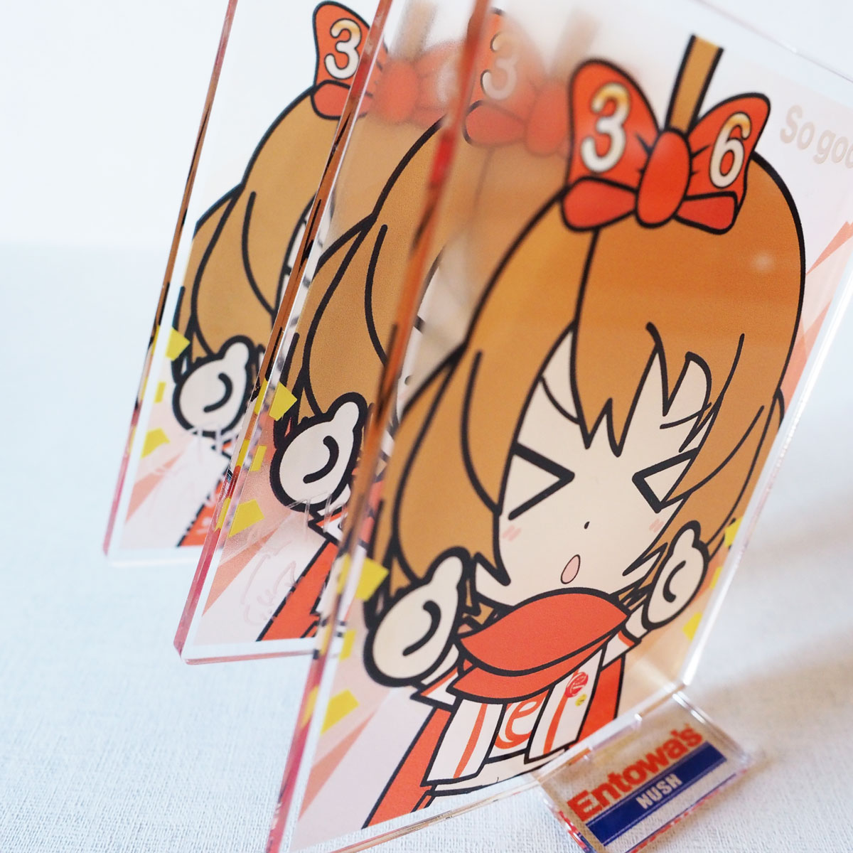 アクスタカード、表面印刷とレーザー彫刻