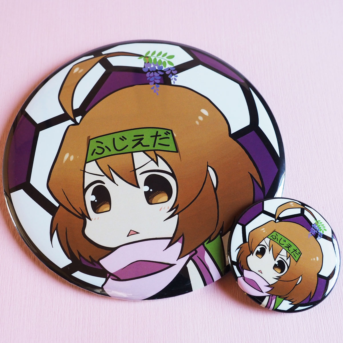 円型57mmと円型150mm缶バッジ