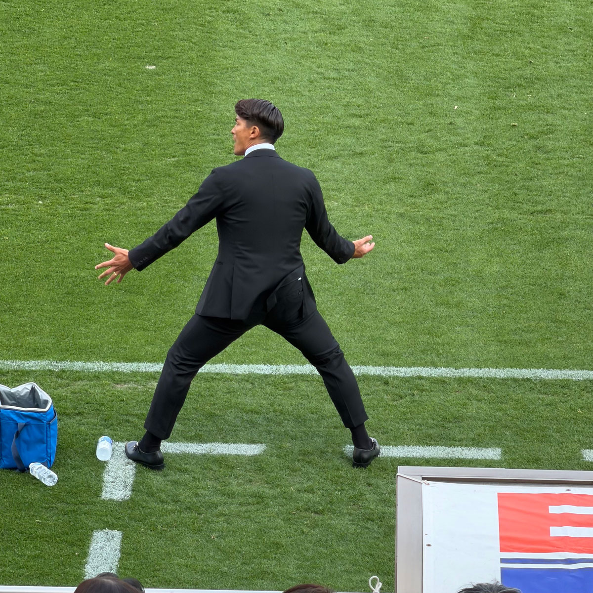 槙野監督試合中