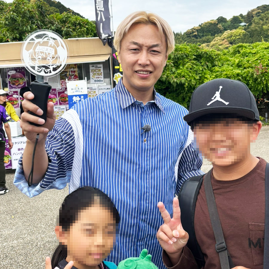 お見送り芸人・しんいちさん