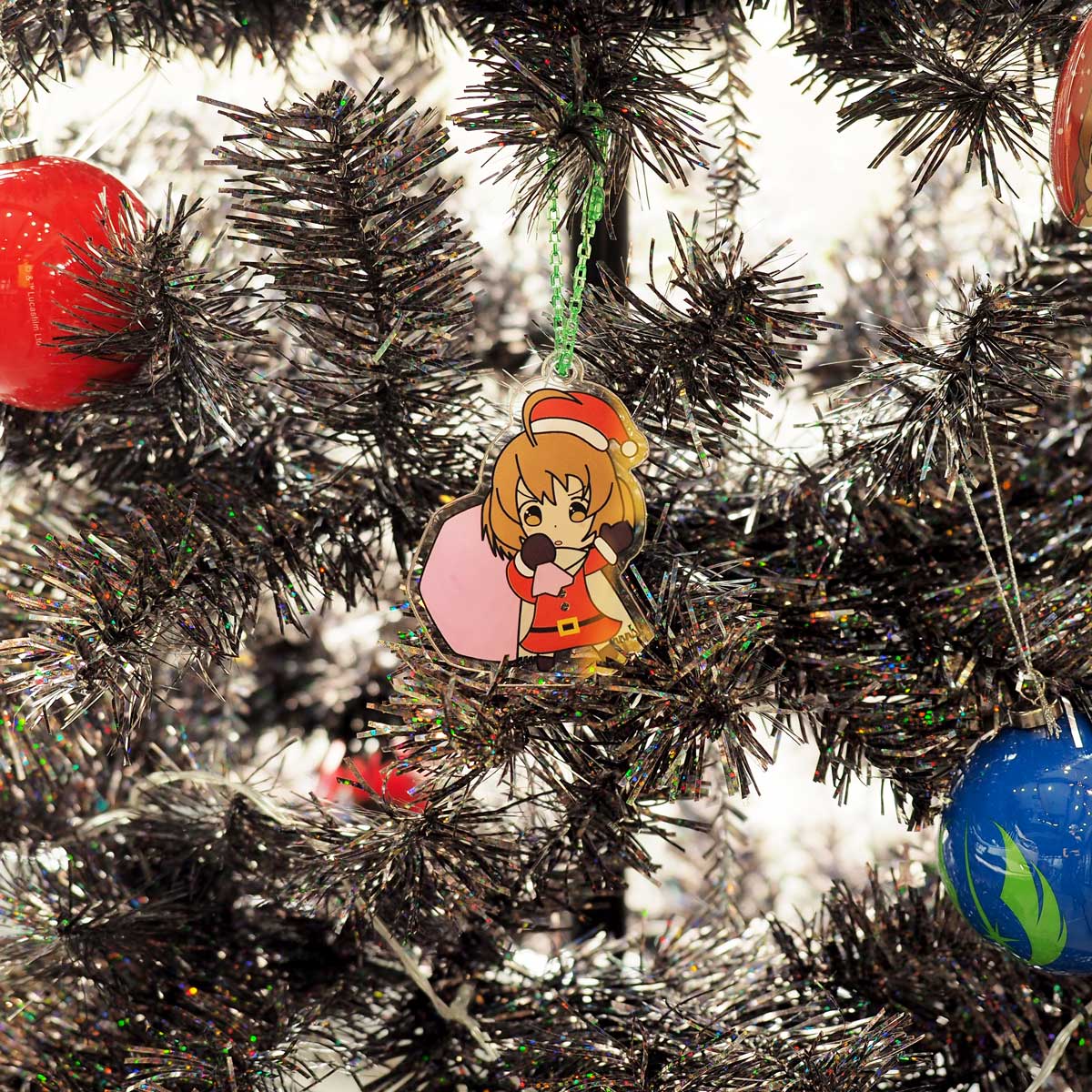 クリスマスにおすすめのアクリルスタンド – フレーム付きで豪華に 