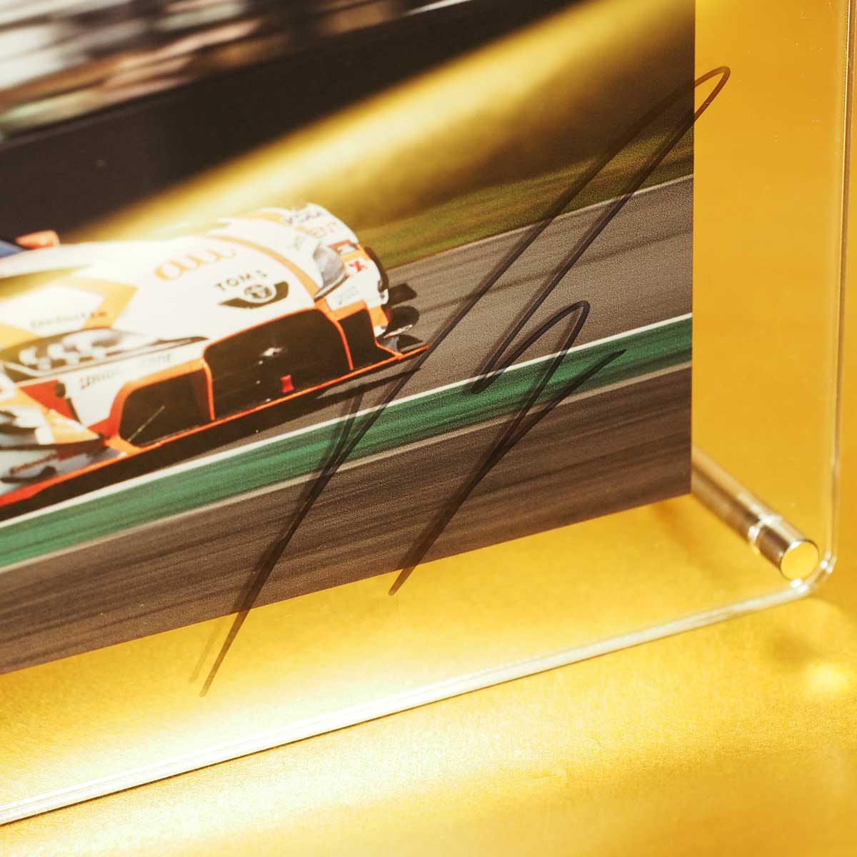 シリーズ優勝グッズ-アクリル時計